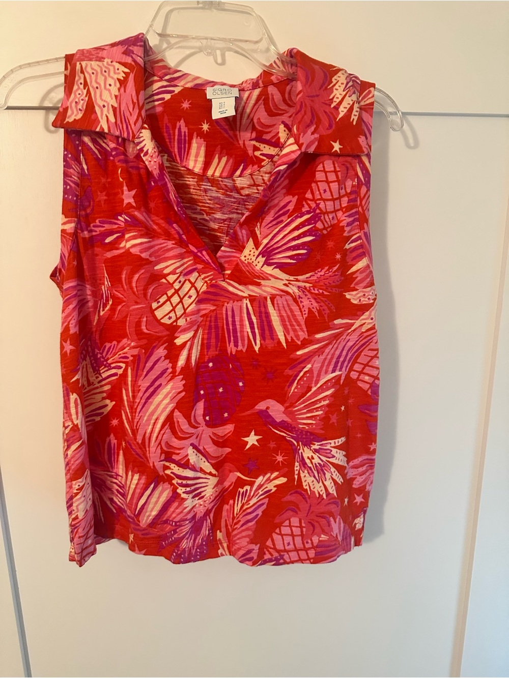 Sigrid Olsen Red and Pink Tropical Print V-Neck Sleeveless Camisole